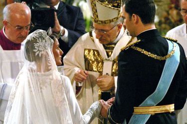 Letizia Ortiz et le prince Felipe d&#039;Espagne le jour de leur mariage à Madrid, le 22 mai 2004