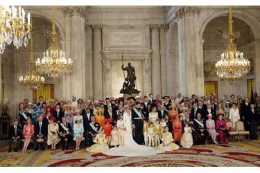 Photo officielle du mariage de Letizia Ortiz et du prince Felipe d&#039;Espagne à Madrid, le 22 mai 2004