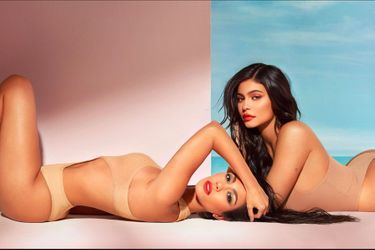 En body, Kylie Jenner et Kourtney Kardashian dévoilent leur nouveau projet 