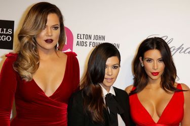 Khloé, Kourtney et Kim Kardashian à la soirée organisée par Elton John contre le sida en 2014