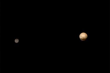 Pluton et Charlon, en vue lointaine