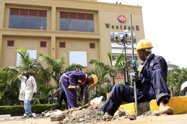Le Westgate Mall de Nairobi rouvre ses portes près de deux ans après l&#039;attaque terroriste qui a tué 67 personnes