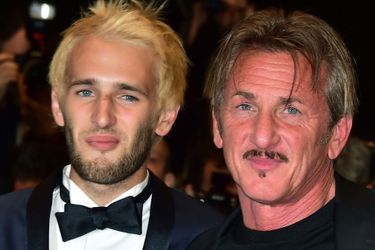Sean Penn et son fils Hopper Penn, en mai 2016, à Cannes. 