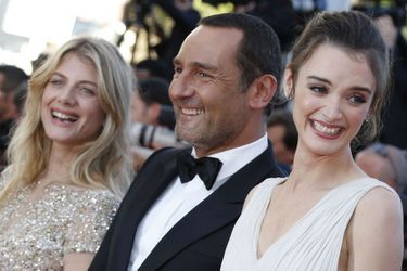 Mélanie Laurent, Gilles Lellouche et Charlotte Lebon sur le tapis rouge du Festival de Cannes