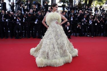 Sonam Kapoor sur le tapis rouge du Festival de Cannes