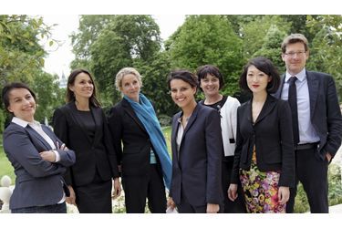 <br />
Elysée, le 17 mai 2012. Les sept ministres du gouvernement Ayrault de moins de 40 ans sont réunis à l'issue du premier Conseil des ministres.