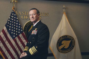 « Bill » McRaven, 57 ans, commandant  du Special Operations Command   depuis août 2011. La traque et l’élimination  de Ben Laden, le 2 mai 2011, ont été son plus grand défi. 