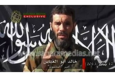 <br />
Mokhtar Belmokhtar, dans une vidéo de revendication de l'attaque d'In Amenas diffusée le 21 janvier.