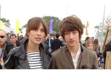 <br />
Alexa Chung et Alex Turner au de Glastonbury en 2008.