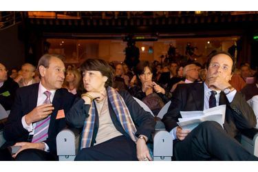 <br />
Bertrand Delanoë, Martine Aubry et François Hollande (de g. à dr.).