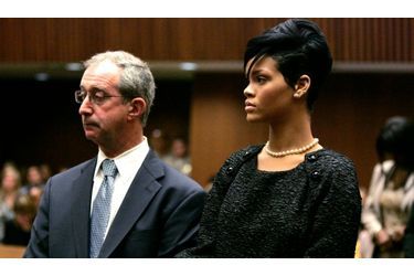 La confrontation tant attendue entre Rihanna et son ex-petit ami le chanteur Chris Brown a eu lieu hier devant la cour supérieure de Los Angeles. L’audience est revenue sur les circonstances de leur violente dispute du 8 février dernier.