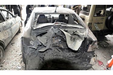 Le ministre syrien de l'Intérieur a promis vendredi de "riposter d'une main de fer" à l'attentat qui s'est produit à la mi-journée à Damas. Dénonçant une "escalade terroriste", Ibrahim al Chaar a prévenu: "Nous riposterons d'une main de fer à quiconque serait tenté de jouer avec la sécurité de notre pays et de ses citoyens." Chaar, cité par la télévision publique syrienne, a également déclaré que l'explosion avait fait 26 morts. Son ministère ajoute que 63 personnes ont été blessées.