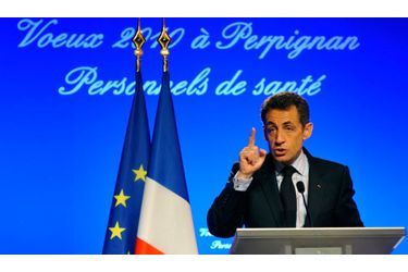 Après les acteurs économiques et les membres du gouvernement, Nicolas Sarkozy a présenté ses meilleurs au personnel de santé à Perpignan, mardi. Il a, à cette occasion, défendu la gestion gouvernementale de l'épidémie de grippe A (H1N1) aux côtés de la ministre de la santé Roselyne Bachelot.