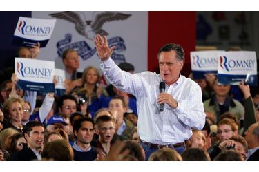 L’ancien gouverneur du Massachusetts Mitt Romney, lors d’un meeting à Clive. Le "caucus" républicain de l'Iowa marque mardi le lancement du long processus de désignation du candidat du "Grand Old Party" qui affrontera le démocrate Barack Obama à l'élection présidentielle de novembre prochain.