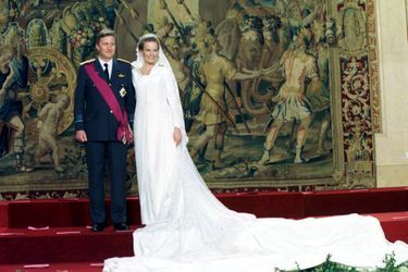 Mathilde d'Udekem d'Acoz et le prince Philippe de Belgique, à Bruxelles le 4 décembre 1999, jour de leur mariage