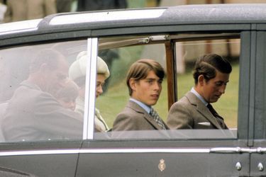 Le prince Andrew avec ses parents et ses deux frères, le 15 septembre 1975