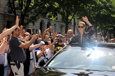 Céline Dion et René-Charles provoquent une émeute en plein Paris, le 5 juillet 2017.