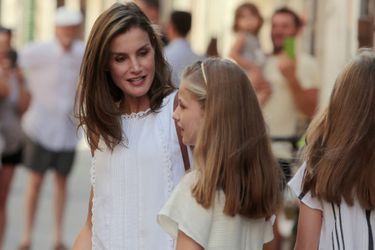La reine Letizia d&#039;Espagne et la princesses Leonor à Sóller, le 6 août 2017