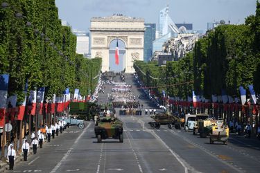 Le chef de l'Etat descend les Champs-Elysées vendredi