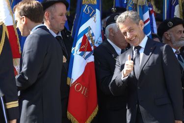 Emmanuel Macron et Nicolas Sarkozy dimanche matin sur le plateau des Glières, en Haute-Savoie.