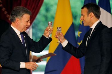 Emmanuel Macron et Juan Manuel Santos lors du dîner officiel à l&#039;Elysée. 