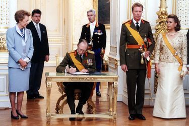 Le grand-duc Jean de Luxembourg, le jour de son abdication, au profit de son fils aîné le prince Henri, le 7 octobre 2000