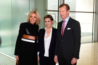 La grande-duchesse Maria Teresa et le grand-duc Henri de Luxembourg avec Brigitte Macron, le 27 mars 2019 à Luxembourg