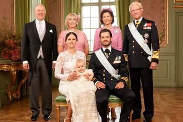 Le prince Alexander de Suède avec ses parents et ses grands-parents, le 9 septembre 2016