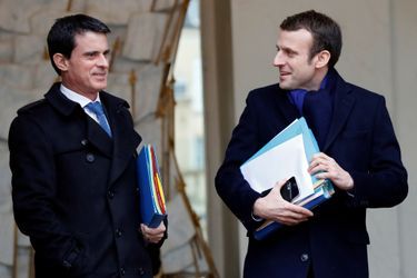 Manuel Valls et Emmanuel Macron. 