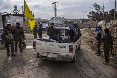 <br />
17 décembre 2016 - Alep Check-point des combattants kurdes du YPG dans le quartier de Sheik Maksoud.