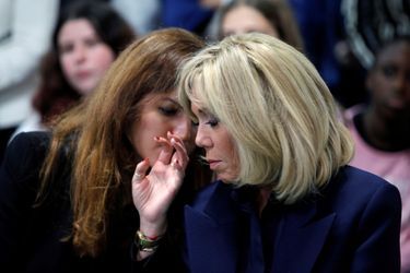 Brigitte Macron et Marlène Schiappa au collège des Petits Ponts à Clamart pour évoquer la lutte contre le harcèlement scolaire. 