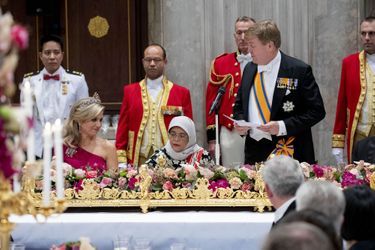 La reine Maxima et le roi Willem-Alexander des Pays-Bas avec la présidente de Singapour à Amsterdam, le 21 novembre 2018