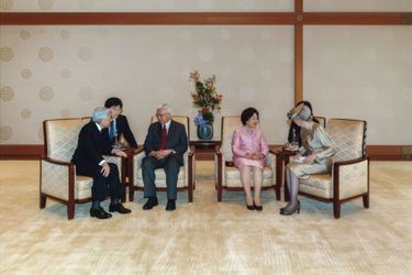 La Famille Impériale Du Japon Reçoit Le Président De La République De Singapour 4