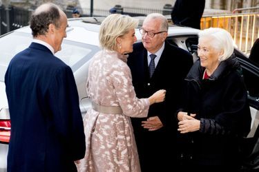 L&#039;ancienne reine Paola et l&#039;ancien roi Albert II de Belgique avec la princesse Astrid et le prince Lorentz à Bruxelles, le 15 novembre 2016