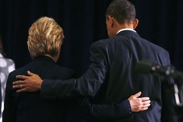 Hillary Clinton et Barack Obama en décembre 2008 dans l'Illinois