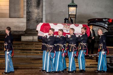 La dépouille du prince consort Henrik de Danemark à Copenhague, le 16 février 2018