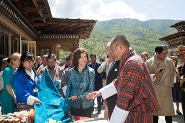 La reine Silvia et le roi Carl XVI Gustaf de Suède à Thimphu, le 9 juin 2016