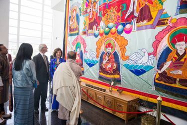 La reine Silvia et le roi Carl XVI Gustaf de Suède au musée royal du Textile à Thimphu, le 9 juin 2016