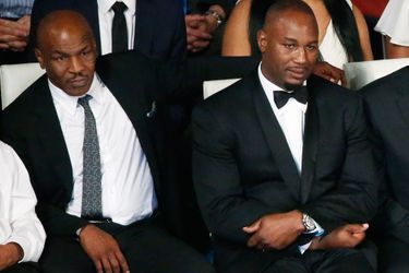 Mike Tyson et Lennox Lewis assistent à l'hommage rendu à Mohamed Ali à Louisville, le 10 juin 2016.