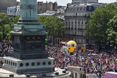 Loi travail: Une manifestation à Bastille sous le soleil et sans incident
