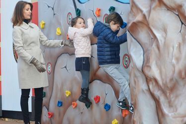 Les princesses Marie et Athena et le prince Henrik de Danemark au Legoland de Billund, le 19 mars 2016