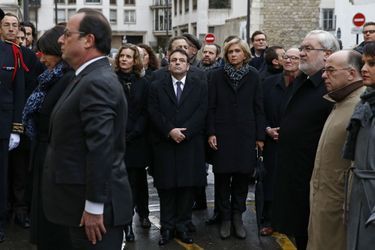 Devant les locaux de Charlie Hebdo 