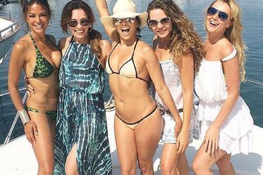 Eva Longoria en vacances avec des amies –  toutes avec une plastique de rêve –  à Marbella en Espagne. Photo publiée sur son compte Instagram...