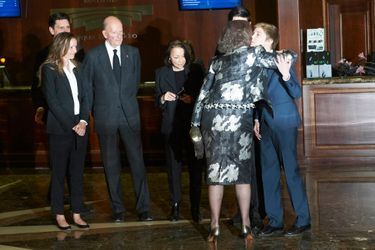 L'ex-reine Sofia réconforte la famille du prince Kardam de Bulgarie après son décès, le 7 avril 2015