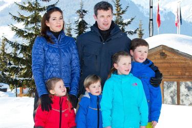 La princesse Mary et le prince Frederik et leurs enfants à Verbier, le 8 février 2015