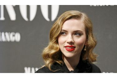 <br />
En décembre dernier, Scarlett Johansson a officialisé son divorce d’avec Ryan Reynolds. D’après certains médias américains, l’actrice aurait succombé au charme de l’acteur Kevin Connolly.  