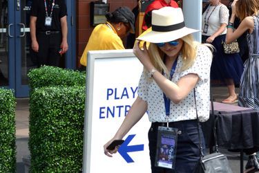 L&#039;actrice Dakota Fanning arrive à l’US Open 2015 mardi dernier.  