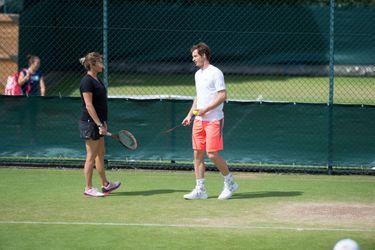 Enceinte, Amélie Mauresmo entraîne Andy Murray pour Wimbledon