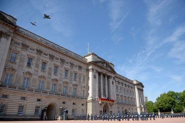 La famille royale au balcon de Buckingham Palace à Londres, le 10 juillet 2015