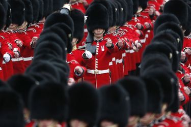 La cérémonie Trooping the Colour à Londres, à l&#039;occasion de l&#039;anniversaire de la reine Elizabeth